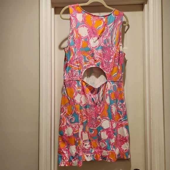 Lilly Pulitzer feeling Tanked shift dress cut out peek a boo back - Picture 9 of 11